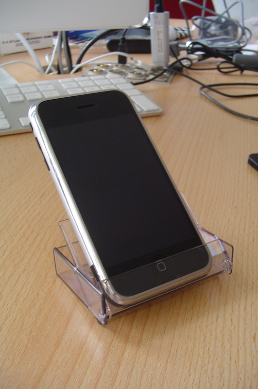 iphone_dv2.jpg